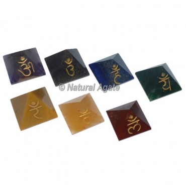 Engraved Pyramids Chakra Sets