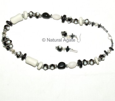 Black and white Necklace