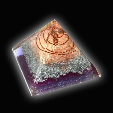 Amethyst With Choko Reiki Orgone Pyramids