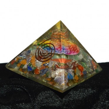 7 Chakra Orgonite Pyramid with Flower Of Life